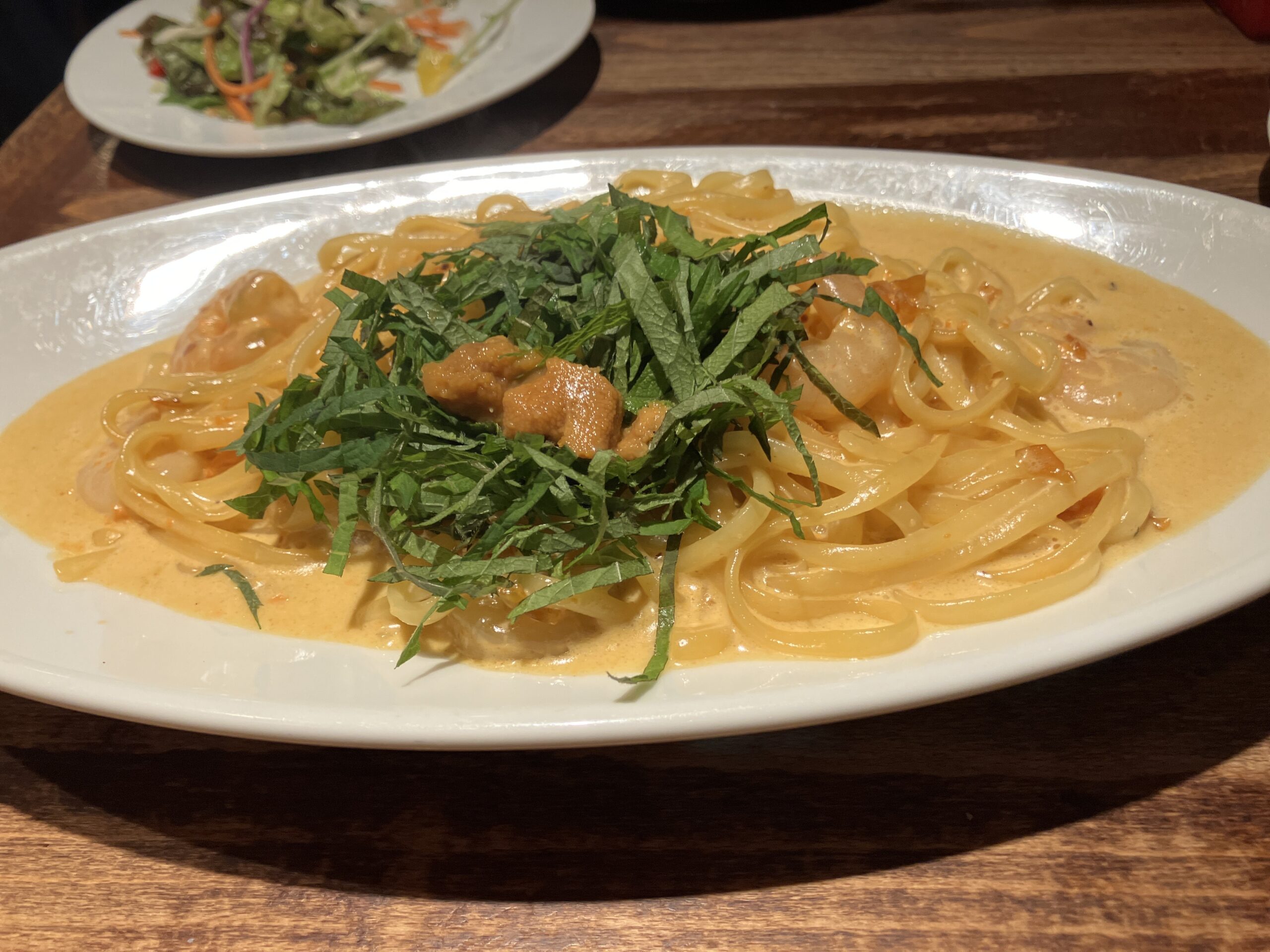 ウニと大葉のクリームソースパスタ
